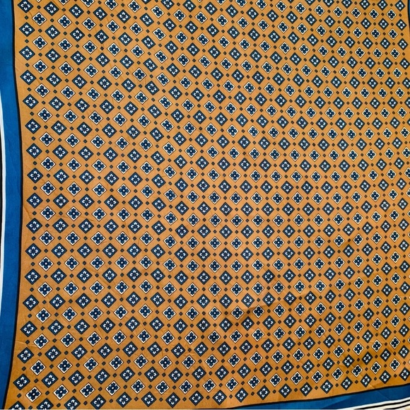 Geometric Patterned Scarf in Orange and Blue - Picture 4 of 5